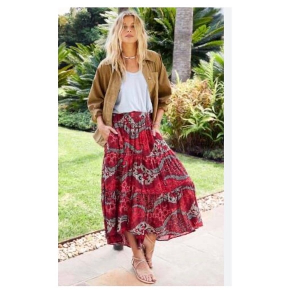 Xirena Iris Midi Skirt in Fire Red size Medium Casual Boho Chic - Picture 6 of 6